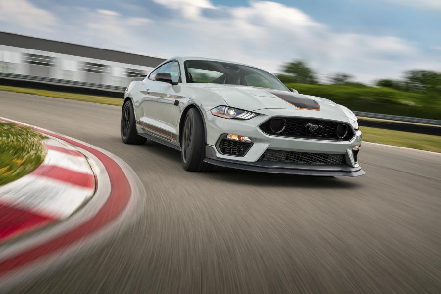  Ford Mustang Mach 1 Handling Package 2021 года  (фото 3 из 21)